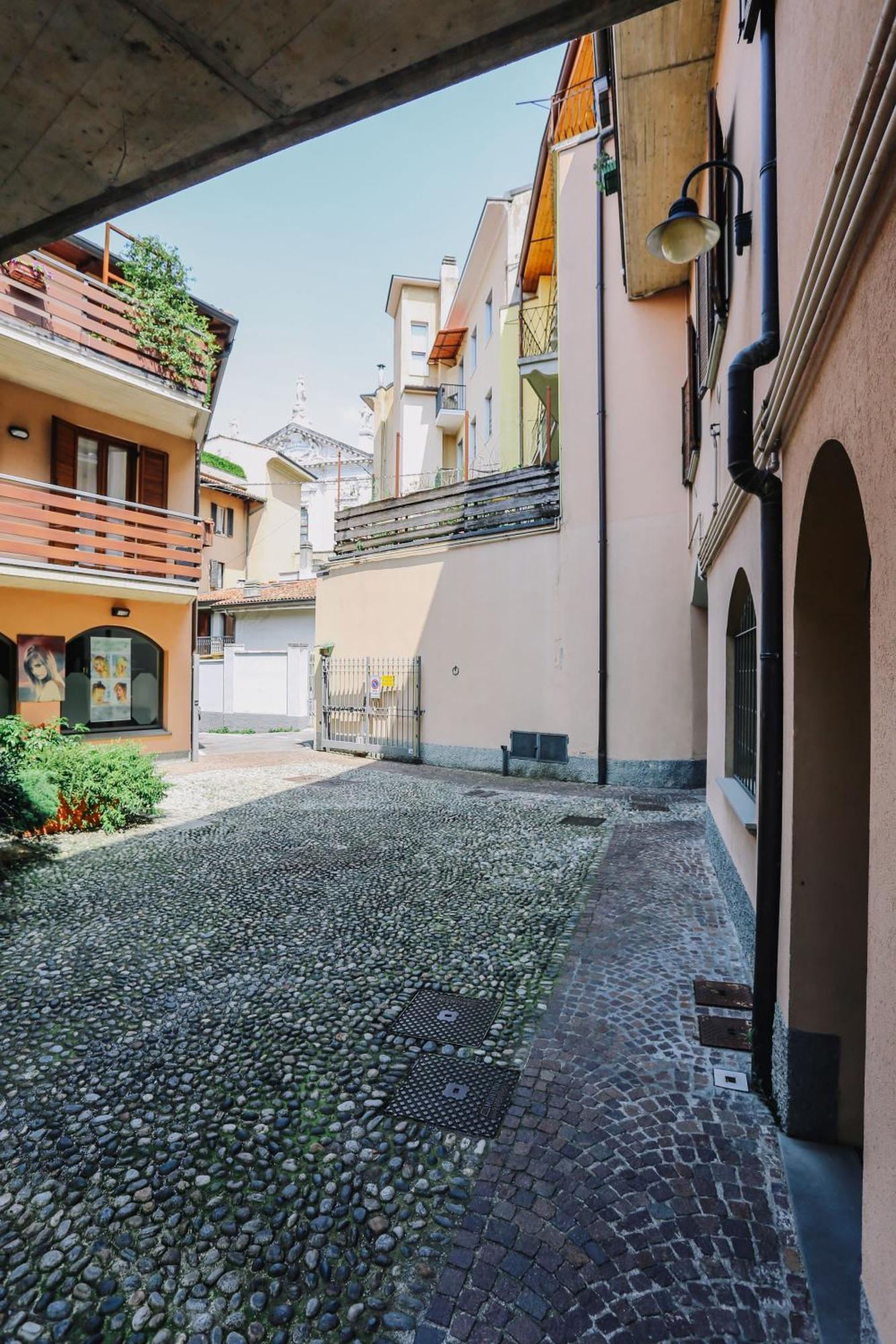 Flat Mazzini 6 Alzano Lombardo Exterior foto