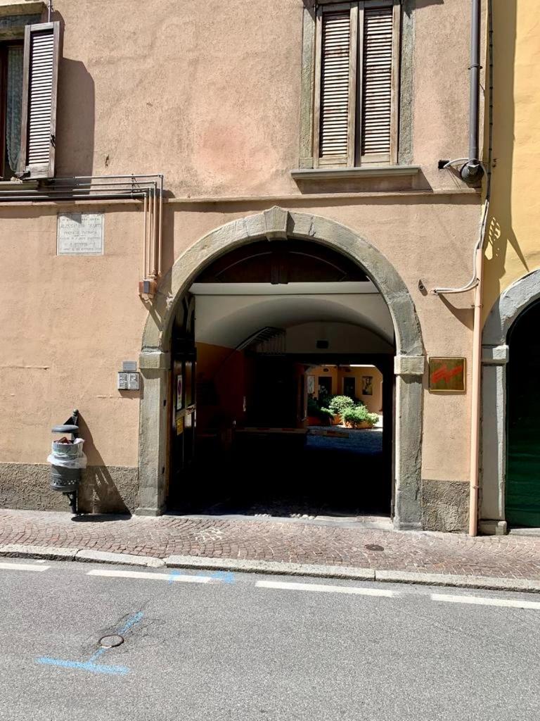 Flat Mazzini 6 Alzano Lombardo Exterior foto